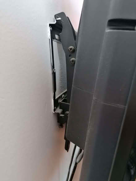 Photo of free 32 inch TV (CT12) #3
