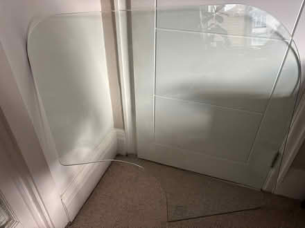 Photo of free Large glass table top (Chapel Allerton LS8) #3