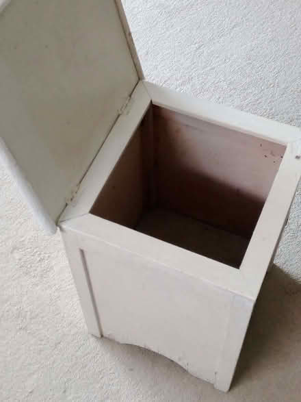 Photo of free Storage Box/Stool (CT9) #2