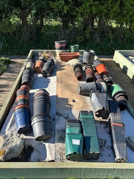 Photo of free Plastic Plant Pots- various sizes (Garsington OX44) #1