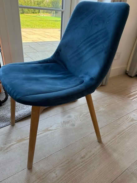 Photo of free 4 x Kitchen chairs (HP10 Penn) #2