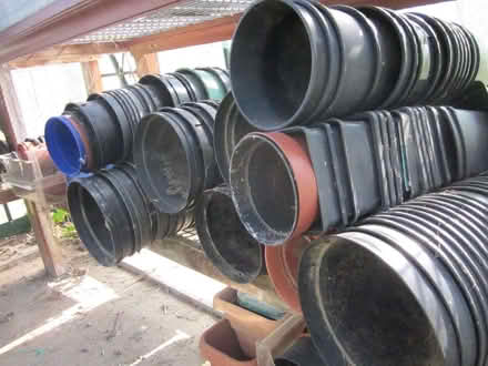 Photo of free Plastic flower pots (Morton NR9) #4