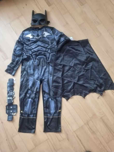 Photo of free Batman outfit age 6-7 (Enfield EN3) #1