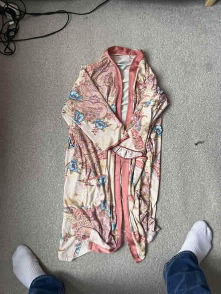 Photo of free thin dressing gown (SK1, central stockport) #1