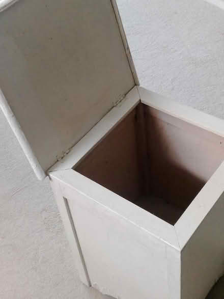 Photo of free Storage box / stool (CT9) #1