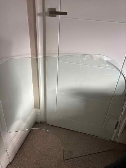Photo of free Large glass table top (Chapel Allerton LS8) #1