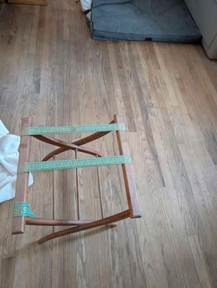 Photo of free Bureau, armoire and luggage rack (South east Bloomington) #3