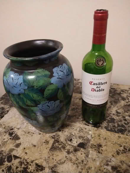 Photo of free Vase (Foggy Bottom) #1