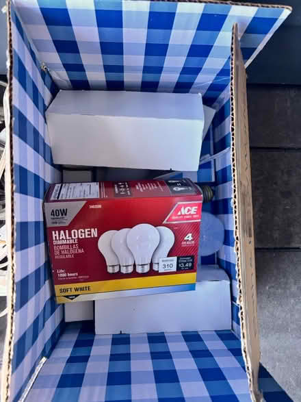 Photo of free Light bulbs (Redwood City) #1
