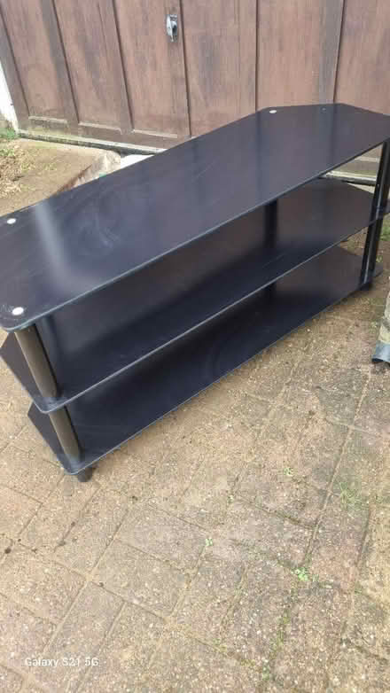 Photo of free TV stand (Luton) #1