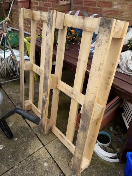 Photo of free Wooden pallet (Princes Risborough HP27) #1