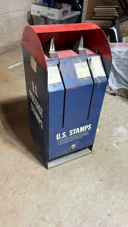 Photo of free Vintage Stamp Machine (New Hope) #1