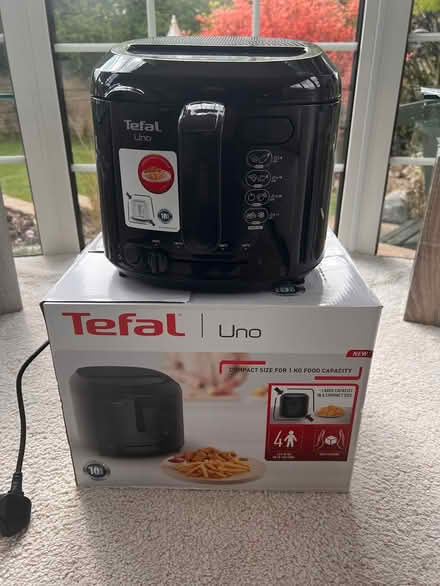 Photo of free Deep fat frier (Harlow CM18) #1