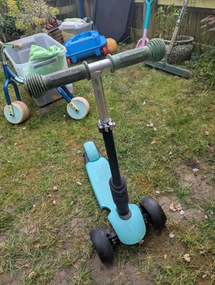 Photo of free Balance tilt steering scooter. (Caversham RG4) #2