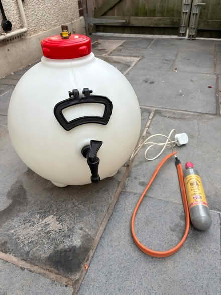 Photo of free Beer barrel and CO2 cylinder (Westbury-on-Trym) #1