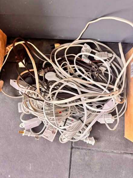 Photo of free Extension cords (Redwood City) #1