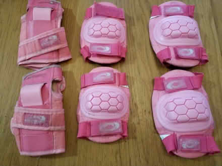 Photo of free Size M skate pads (Townhill Park/West End SO18) #1