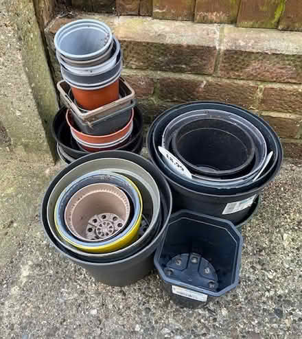 Photo of free FlowerPots (Hayes, Bromley BR2) #1