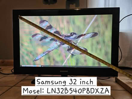 Photo of free Samsung 32 inch TV (Goshen, NY) #1