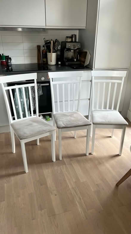 Photo of free 3x dining chairs (Shoreditch) #1