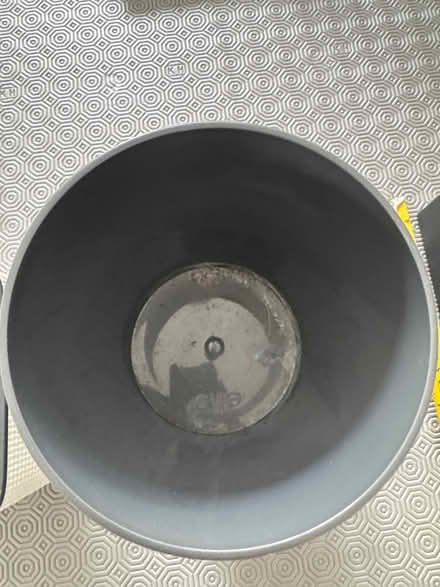 Photo of free Plastic Flower Pots (PR8, Birkdale) #3