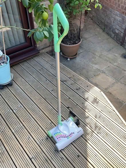 Photo of free G Tech Rechargeable electric broom Model SW19 (Crown Wood RG12) #1