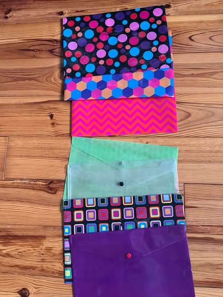 Photo of free 8 plastic A4 popper folders (Poulner BH24) #1