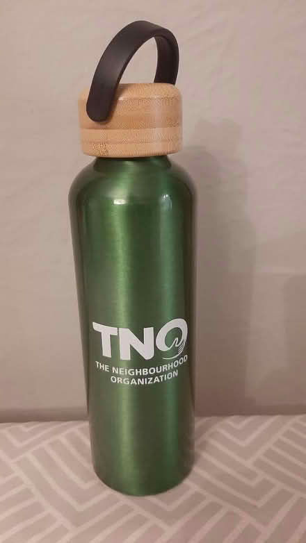 Photo of free New water bottle (Bloor St W & South Kingsway) #1