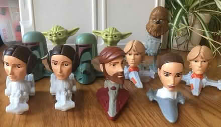 Photo of free lot of 11 Star Wars bobble head toys McDonalds 2008 [20886] #1