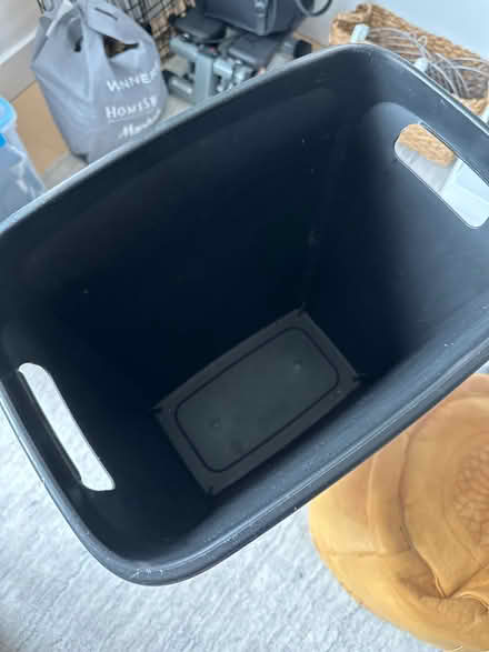Photo of free Garbage/rubbish bin (Bayswater W2) #2