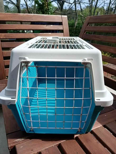 Photo of free Pet carrier (Weybridge KT13) #1