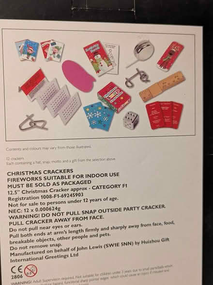 Photo of free 6 John Lewis Christmas crackers (SE16) #2