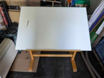 Photo of free Artists Sketching Table (Rothwell NN14 6) #1