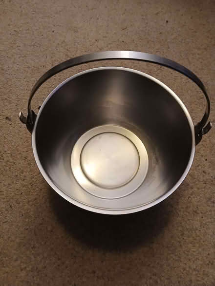 Photo of free stainless steel pail (Palmer Park RG1) #1