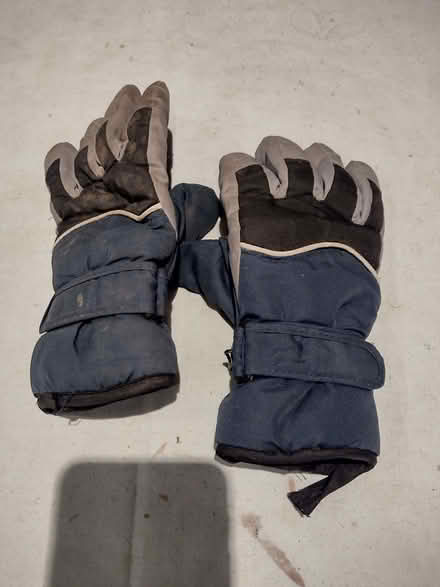 Photo of free Boys Gloves (Drayton Parslow MK17) #1