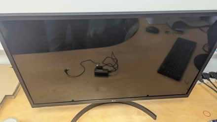 Photo of free Cracked screen monitor (Selsdon) #1