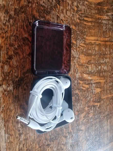 Photo of free Samsung wired headphones (Loud Bridge PR3) #1