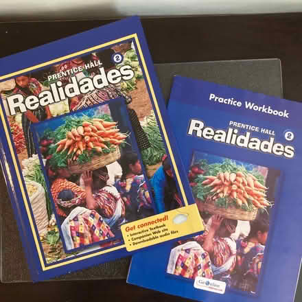 Photo of free Spanish language books (Bronx) #1