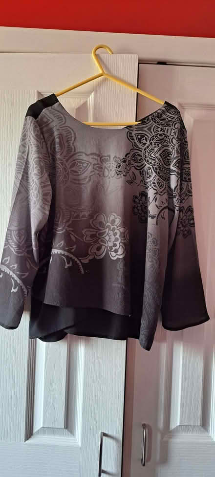 Photo of free Ladies top (AB16) #1