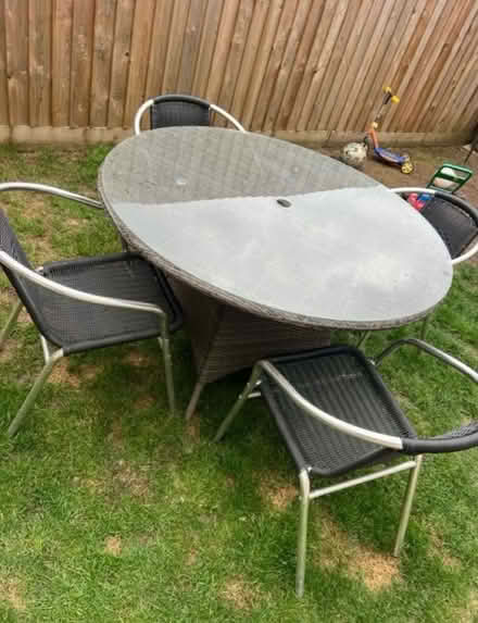 Photo of free Rattan table & chairs (Stanford SN7) #1