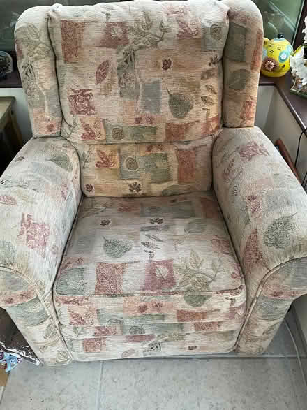 Photo of free Reclining chair and settee (Chapel-en-le-Frith SK23) #2