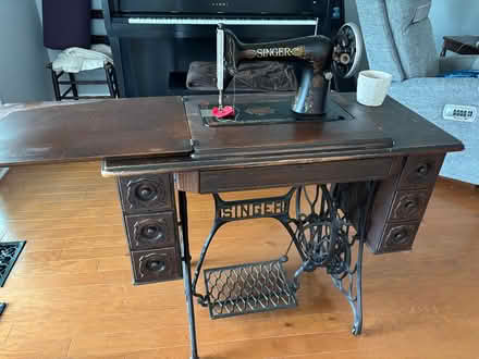 Photo of free Vintage Sewing Machine (Near Hobson/Woodridge Dr) #1