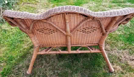 Photo of free Rattan settee (Dawley TF4) #2