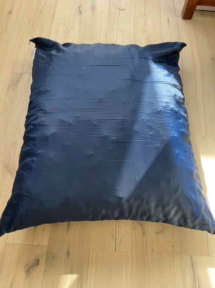 Photo of free XL Dog Bed with removable washable cover - Grey (Fulham Palace Rd W6) #3