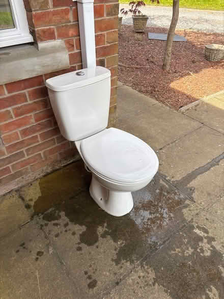 Photo of free White toilet and cistern (Cockermouth CA13) #1