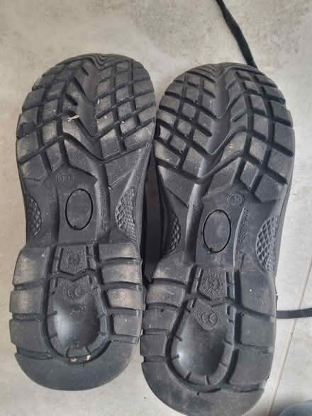 Photo of free Safety shoes size 9 (Loughborough) #3