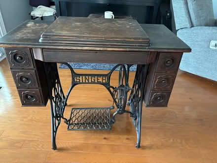 Photo of free Vintage Sewing Machine (Near Hobson/Woodridge Dr) #3