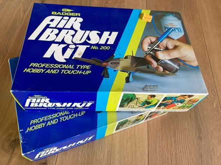 Photo of free two airbrush kits (Downers Grove, south side) #1