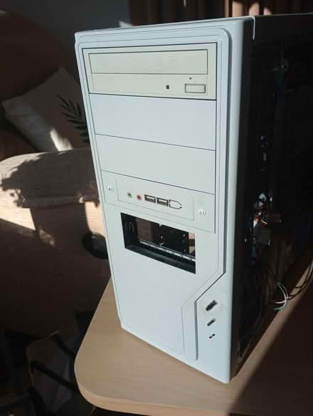 Photo of free win 10 tower pc (Pennsylvania Exeter) #1