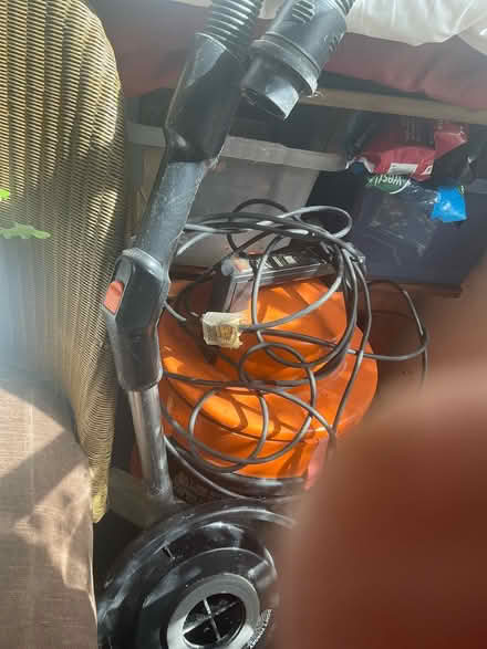 Photo of free Vax 2000 wet n dry (West End Woking) #1